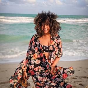 Meet your Posher, Eva